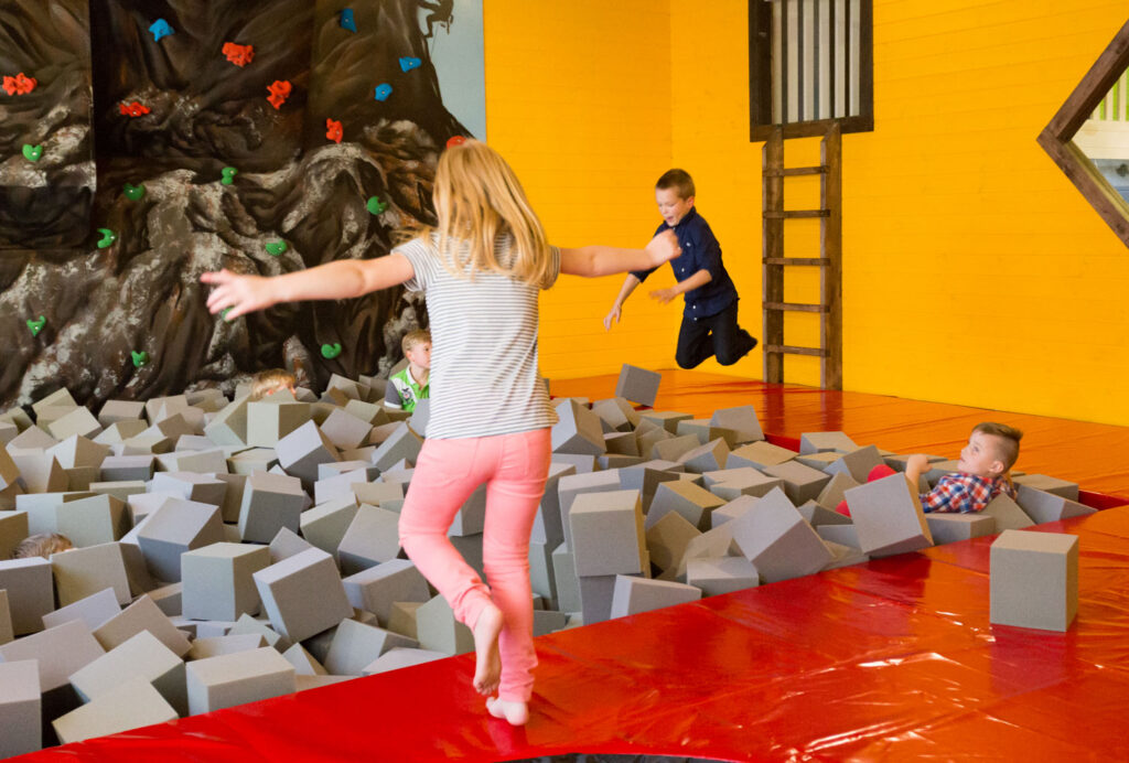 Ootame lapsi Lohesaba seikluslinnakusse seiklema