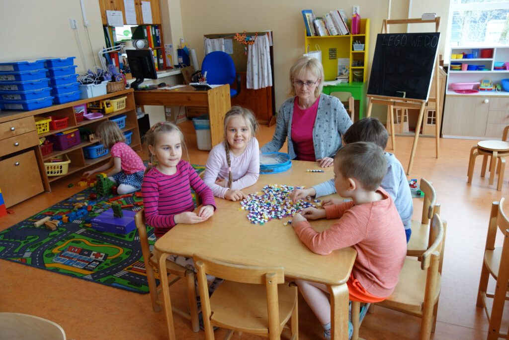 Kooliküps on laps, kes tahab õppida