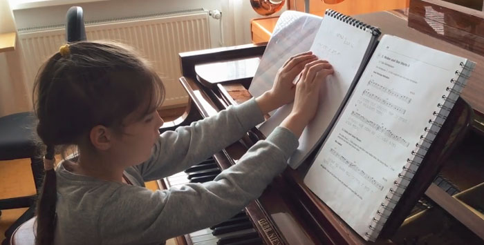 Kui alustaks punktkirjas noodiaabitsast?