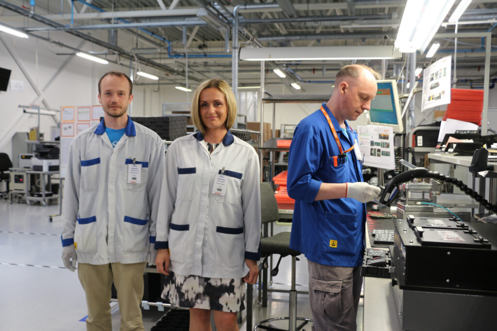 Kool ja tehas lõid käed