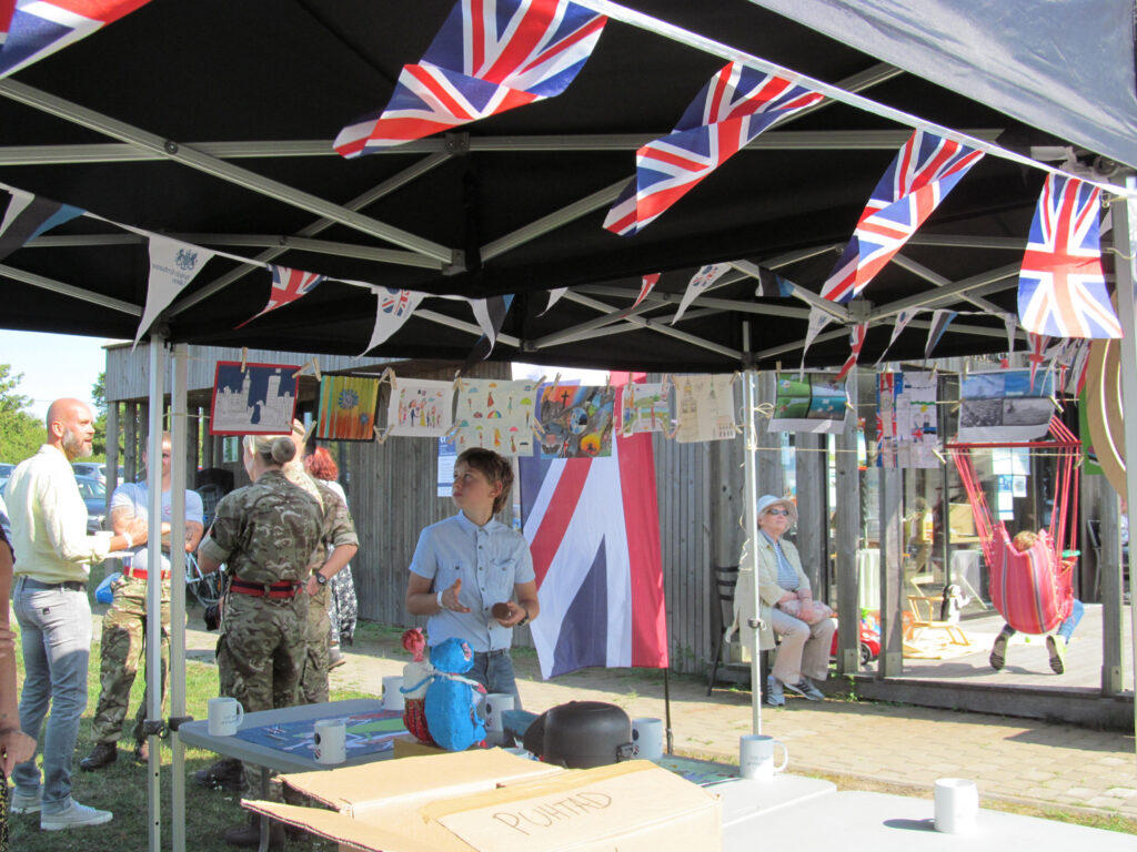 Briti saatkond näitab õpilaste loomingut