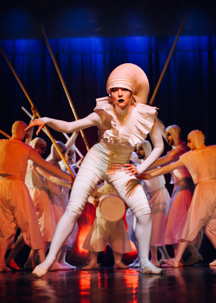 Vanemuiselt viisteist uut lavastust