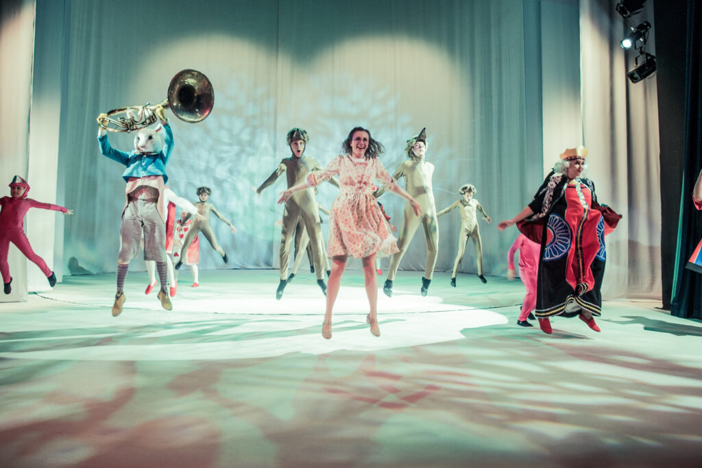 Endla teater pakub lastele seiklusi ja noortele mõtlemisainet