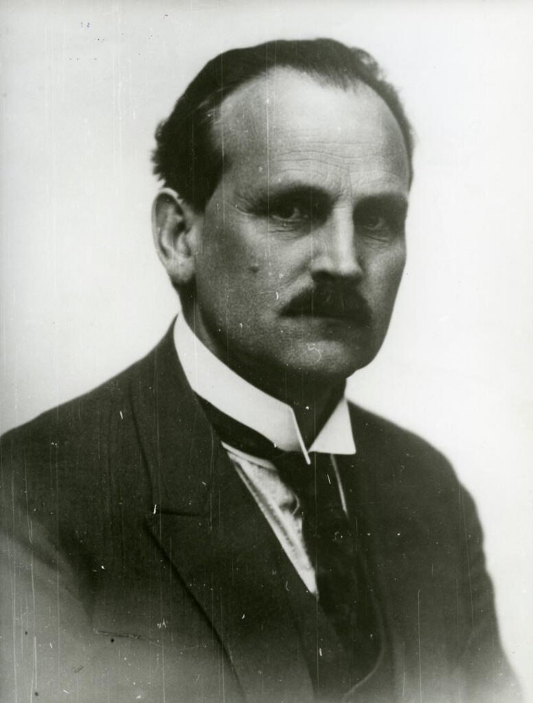 Aegumatud väärtused kasvatuses ja hariduses