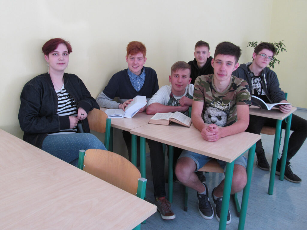 Keelt saab õppida ka reisides ja teatris käies