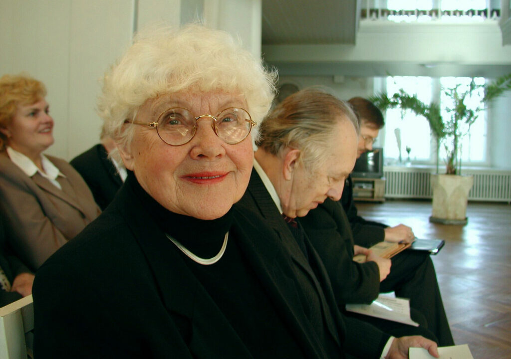 Elame veel, meie professor!