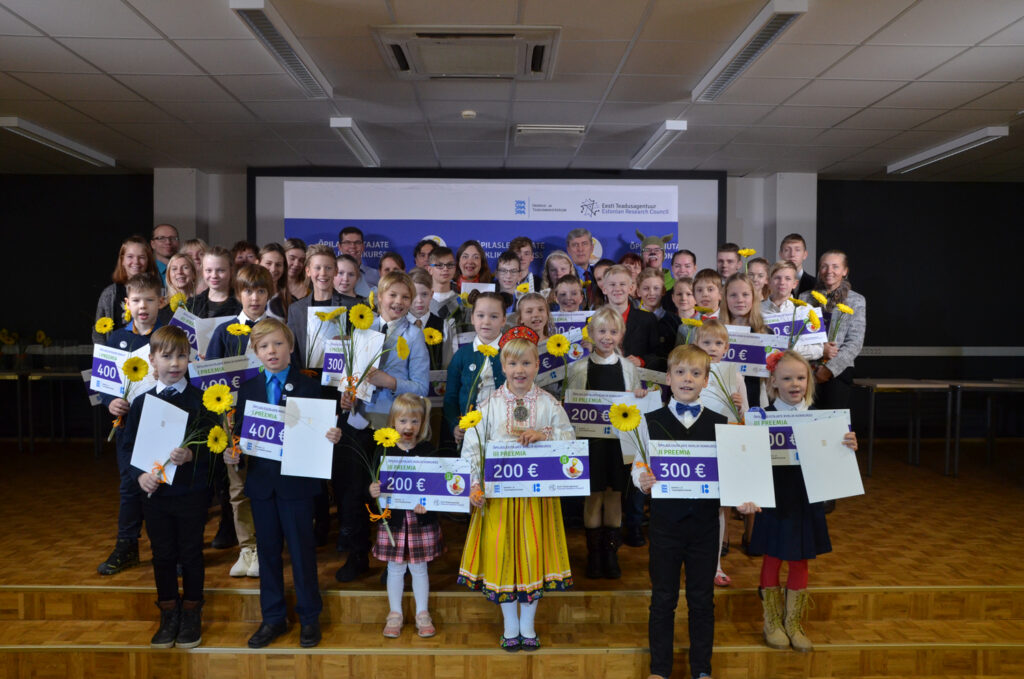 Õpilasleiutajad on välja mõelnud nii aknaga piimapaki kui ka armastuse kuulipilduri