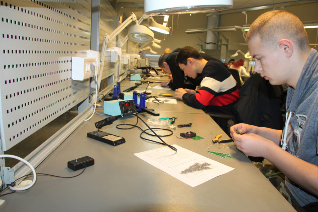 Kätt- ja ninapidi töö juurde