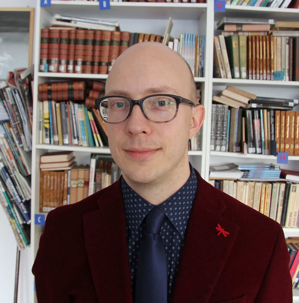 Elasin rolli sisse ja pean korda tänaval, kinos ja teatriski