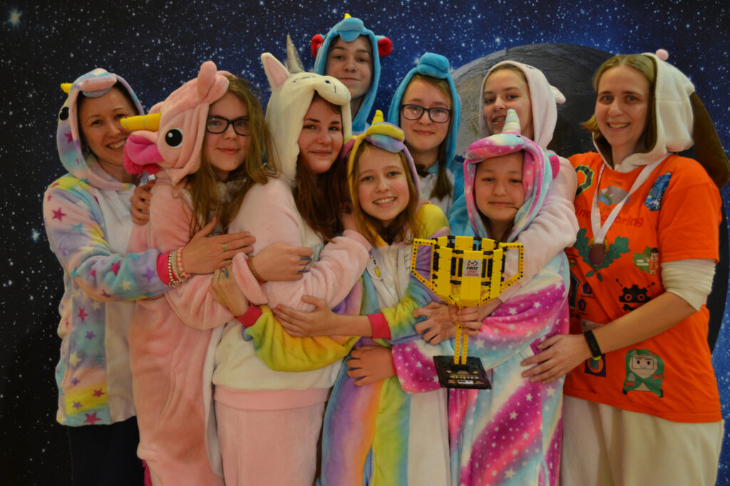 First Lego League meelitas õpilased puhkepäevadel kooli