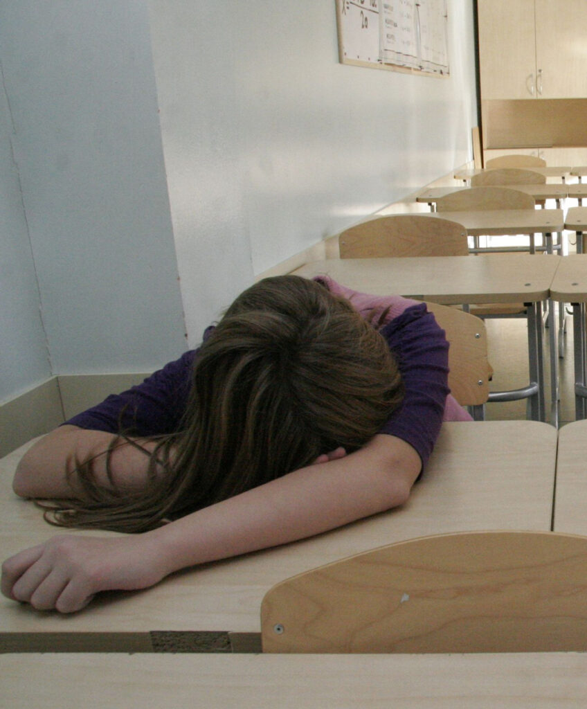 Miks üha rohkem noori käib kooli kõrvalt tööl?