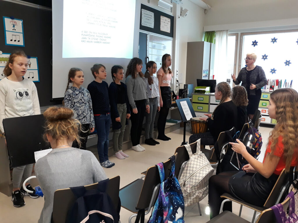 Kakskeelne eestlus Soomes