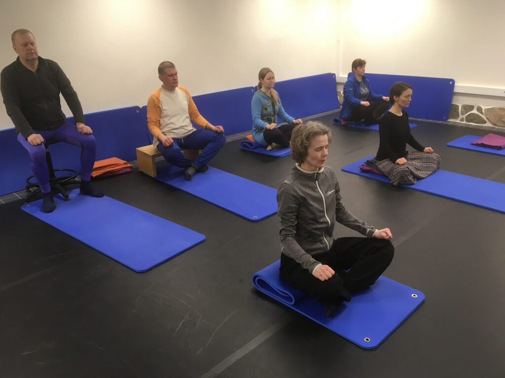 Õpetaja virgutab kolleege võimlema