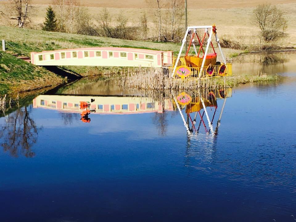 Lõuna-Eestisse Cantervilla lossihoovi lustima!