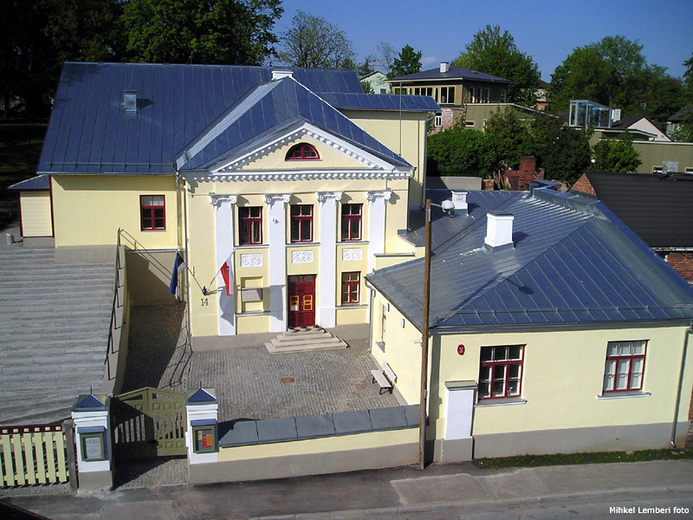 Tartus puhkevad õide uued näitused