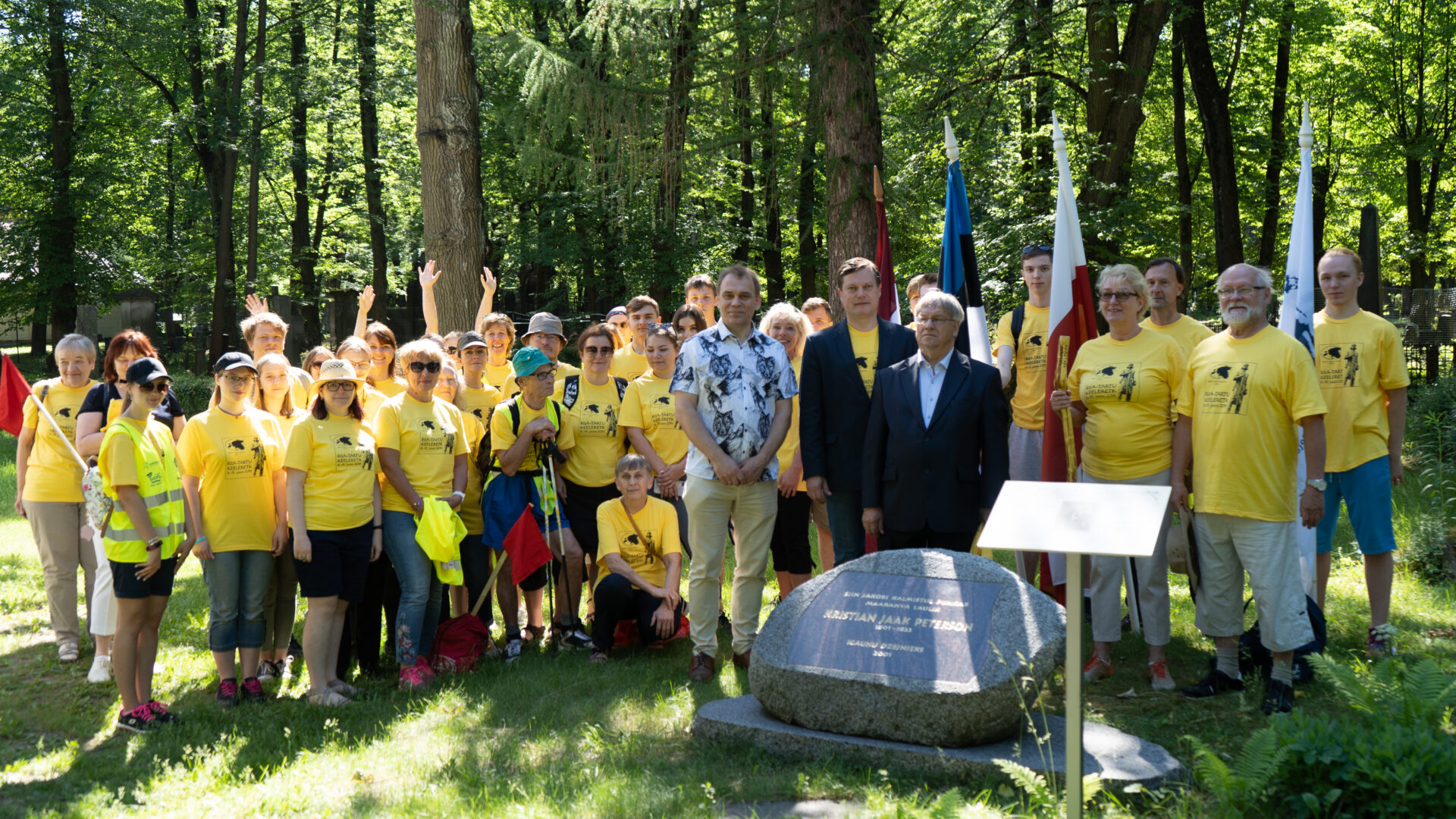 Gümnasistid tallavad Petersoni radu