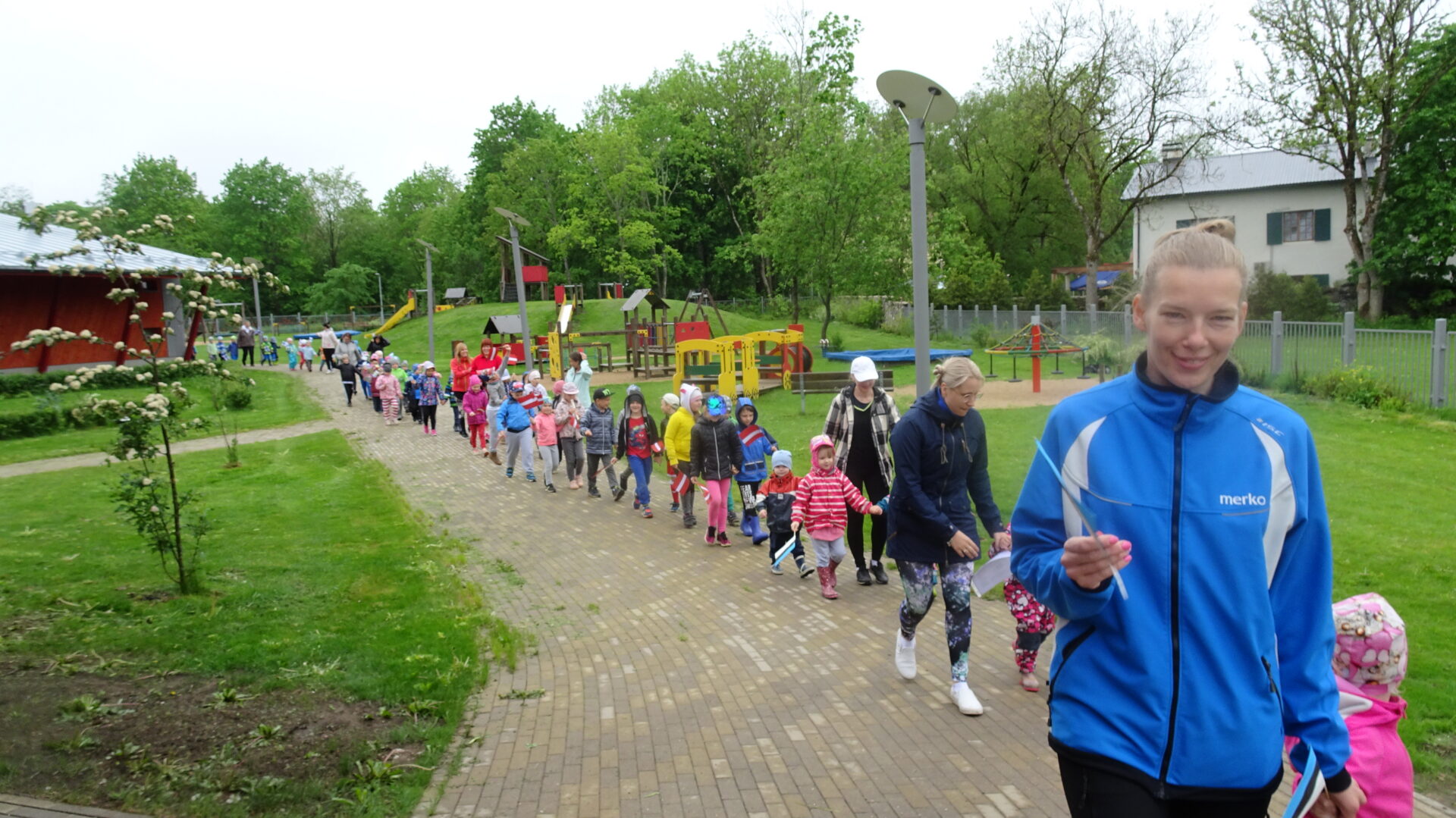 Lasteaias tehakse sporti lustiga