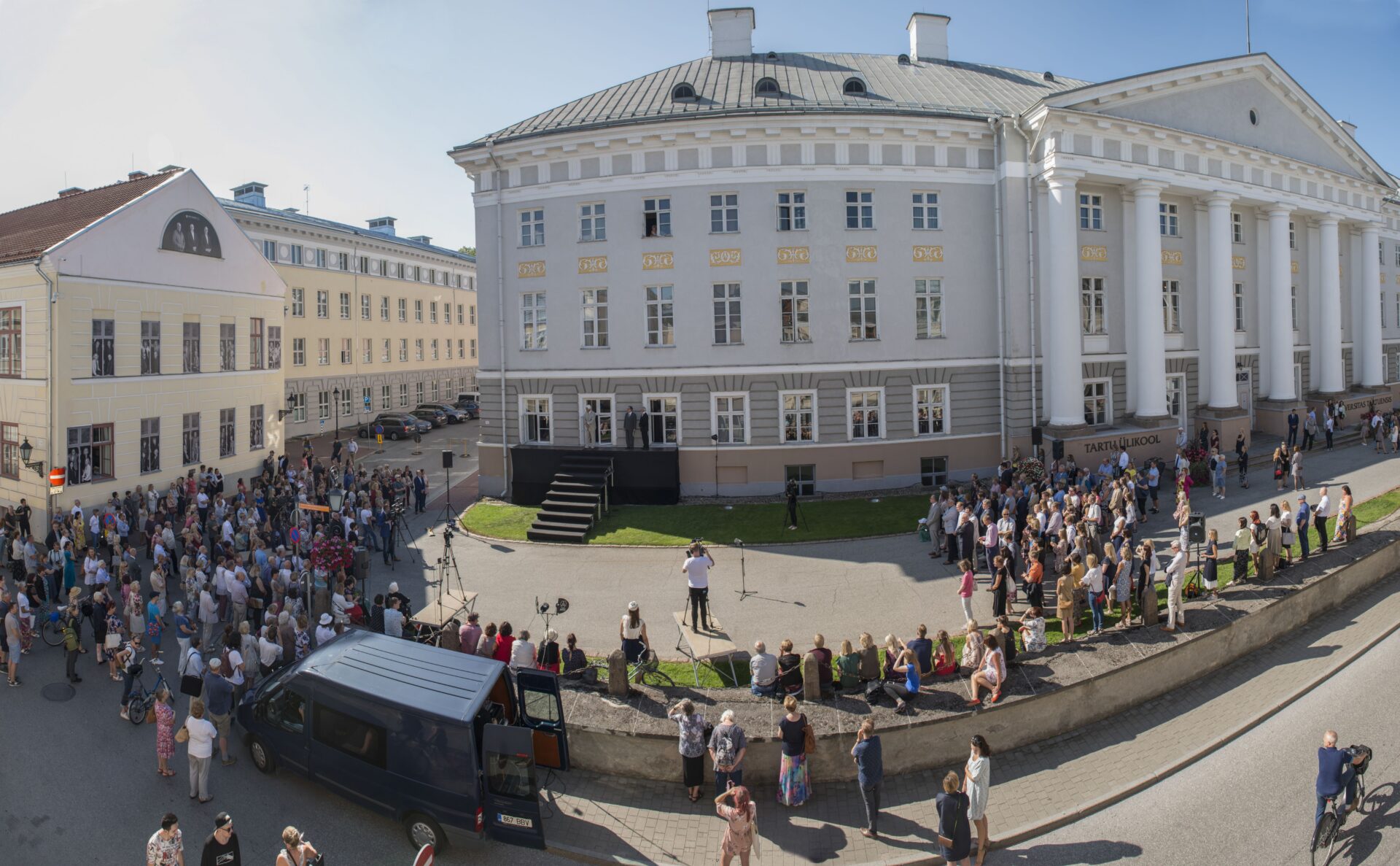 Ootame koole kogumisvõistlustele  „Mälestused Tartust“ ja „Esemed meie rännakuil“