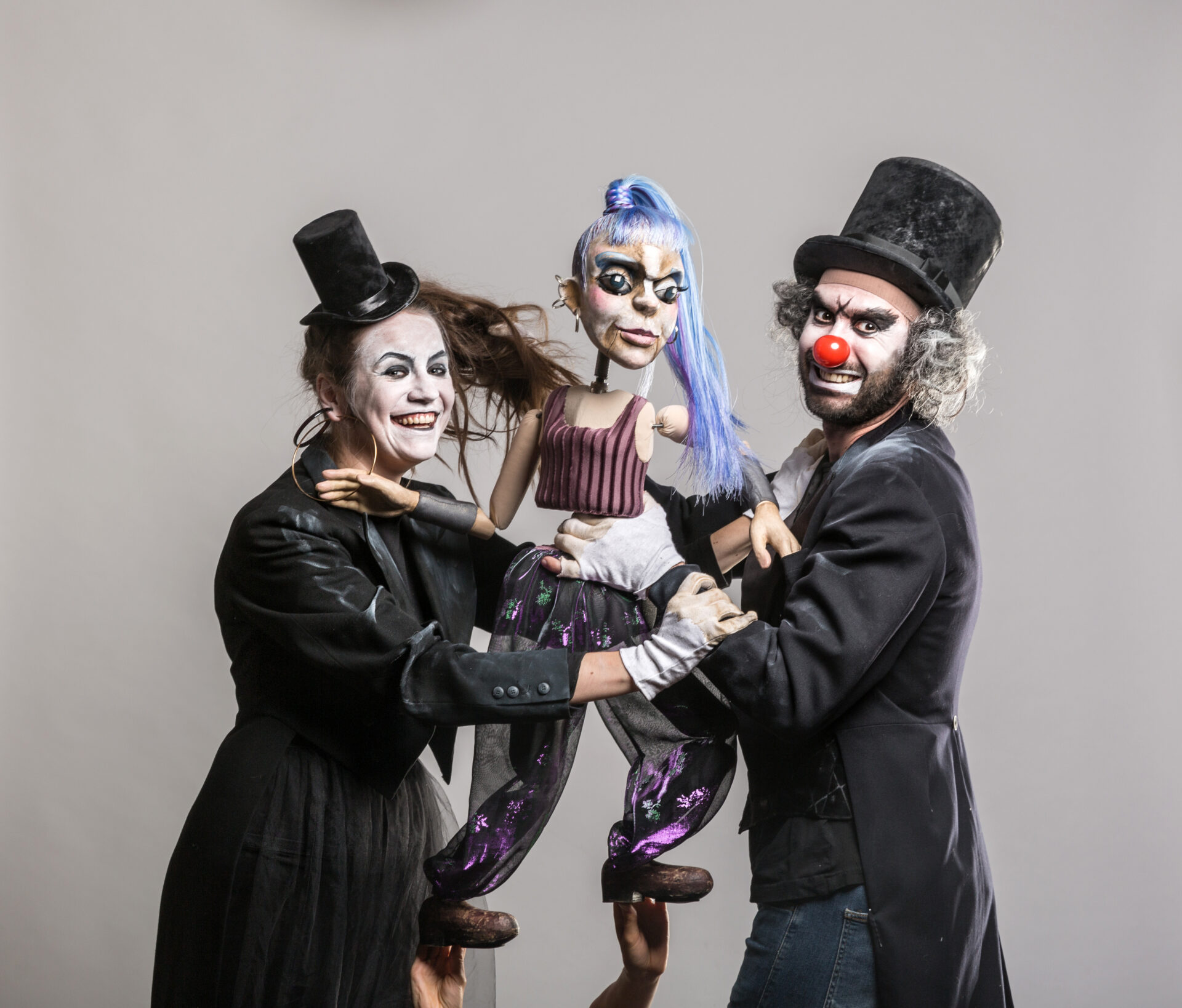 NUKU teatri uus hooaeg: keerukad probleemid mängulises ja humoorikas võtmes