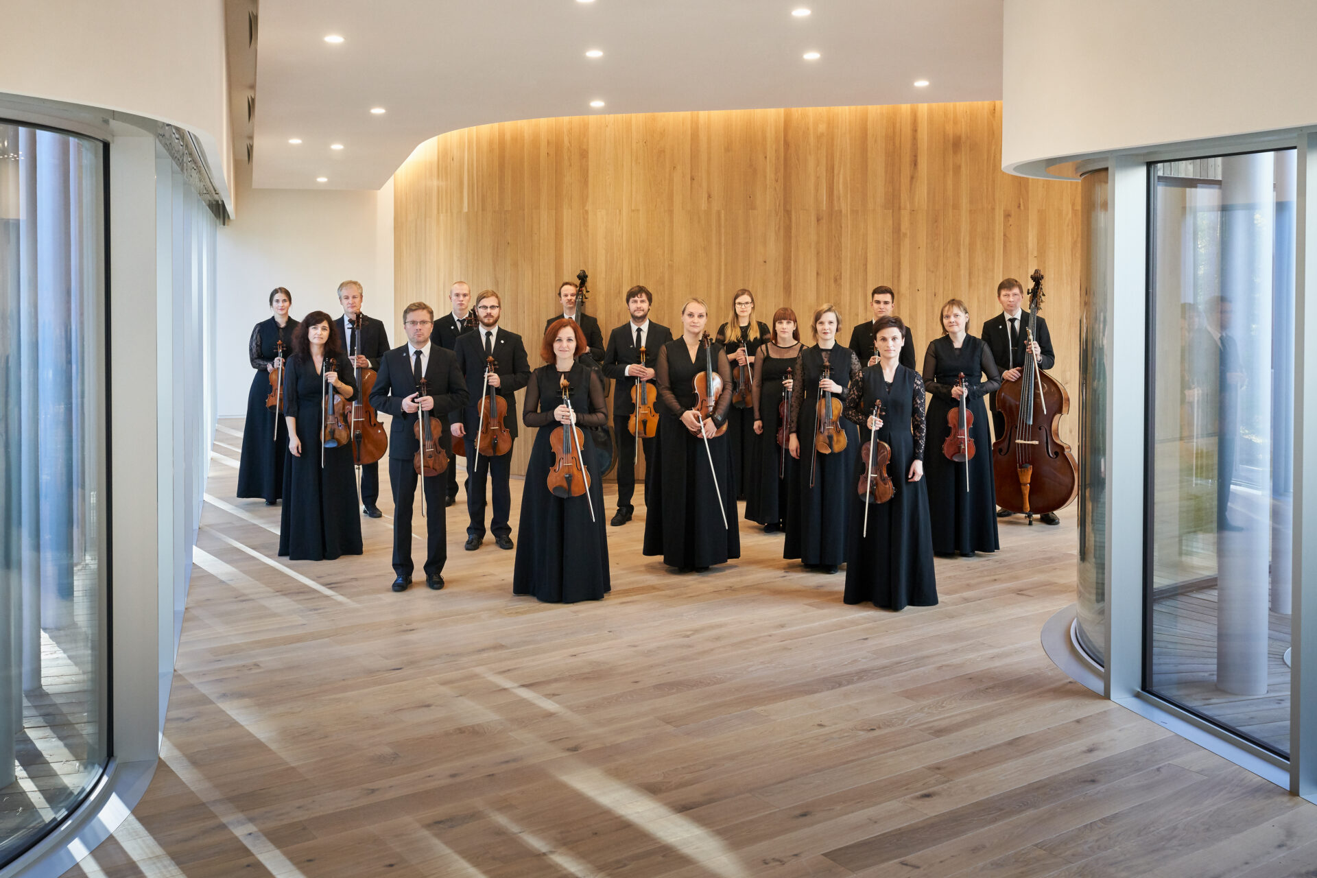 Intrigeeriv „Kõrvaring“, žanrite ja helide kooskõlaga eksperimenteeriv „Oreli maagia“