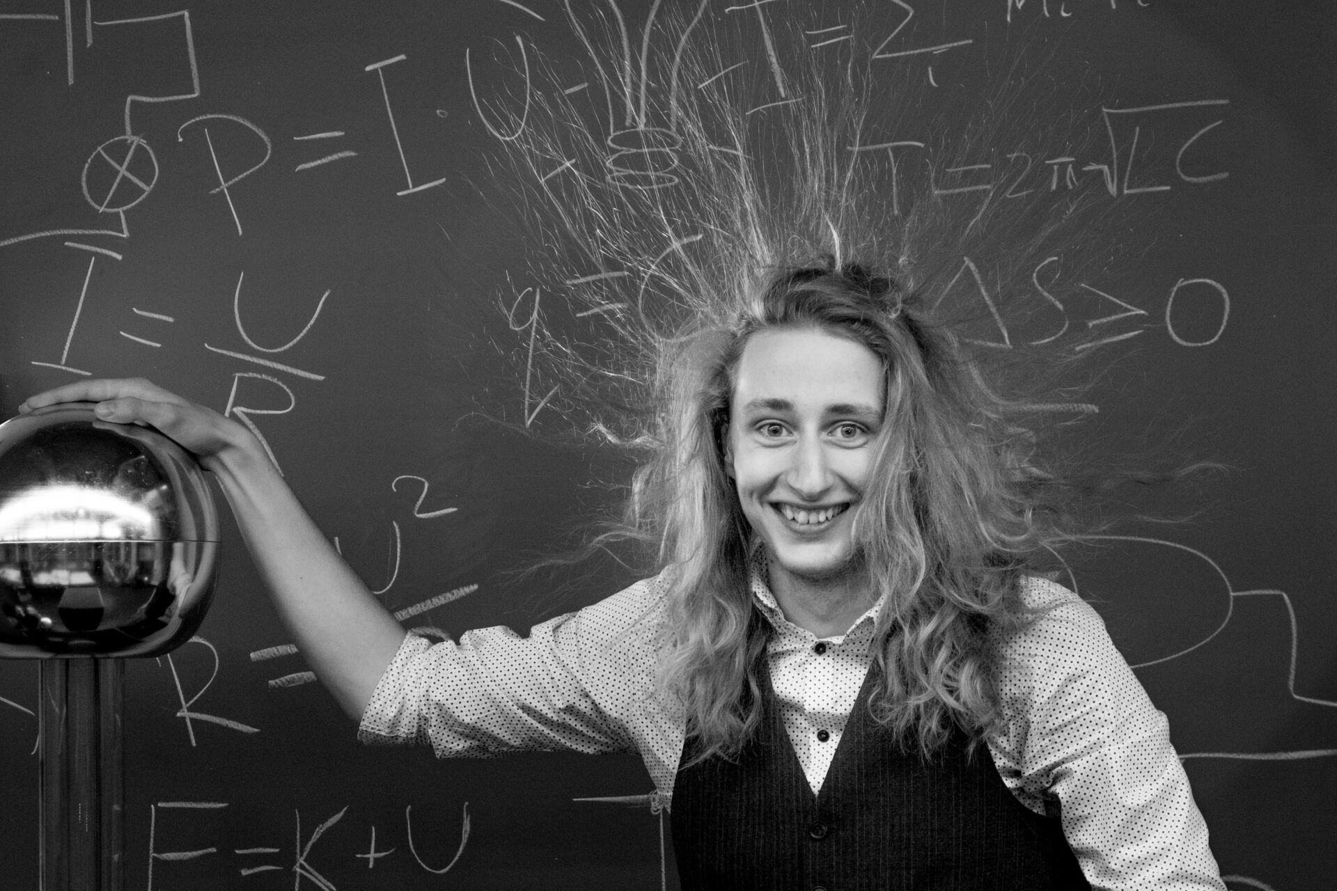 Soov noortes teadushuvi äratada viis teadus-show loomiseni