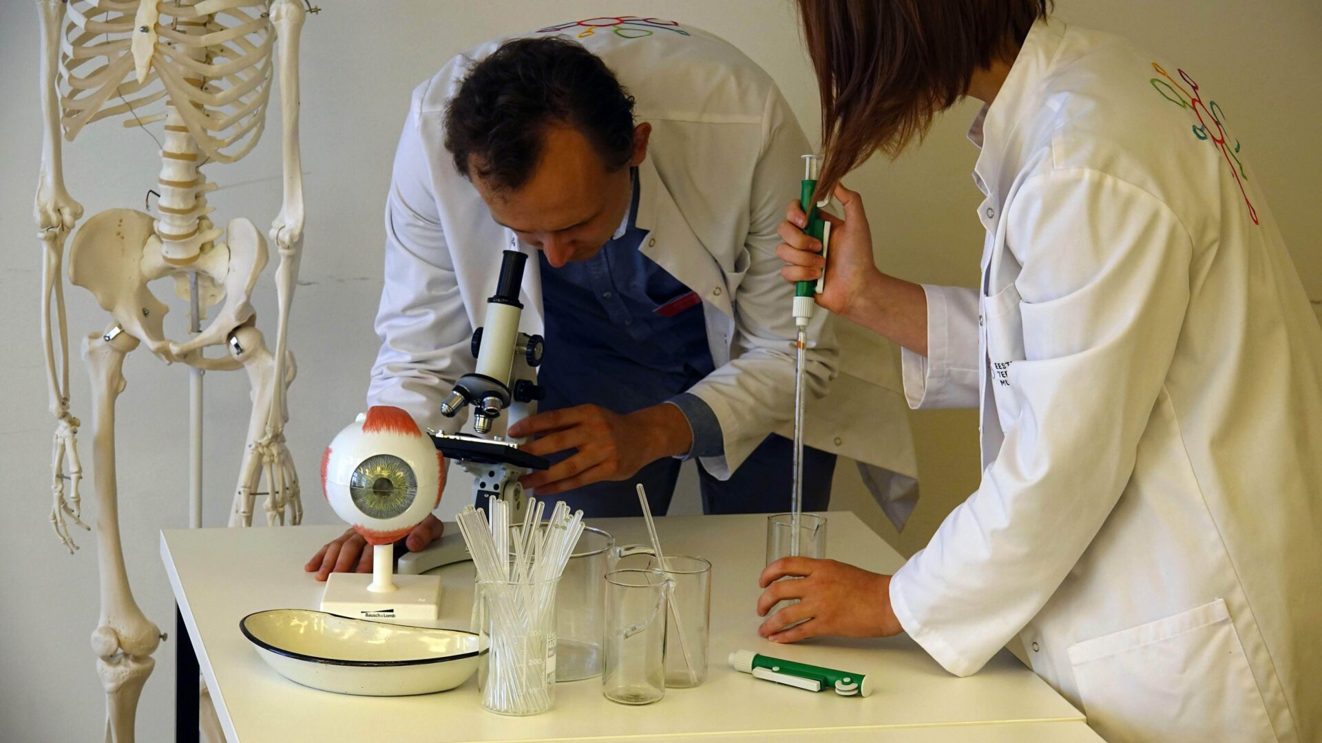 Avasta Tervishoiu Muuseumis bakterite põnev maailm