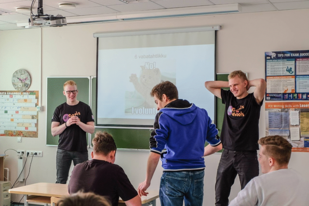 Nohikud ratastel süstivad koolinoortesse tehnoloogiavaimustust