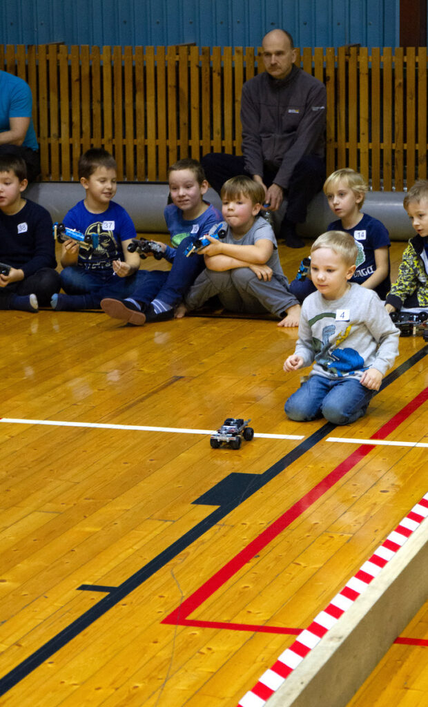 Legoautod sööstsid kossuplatsil