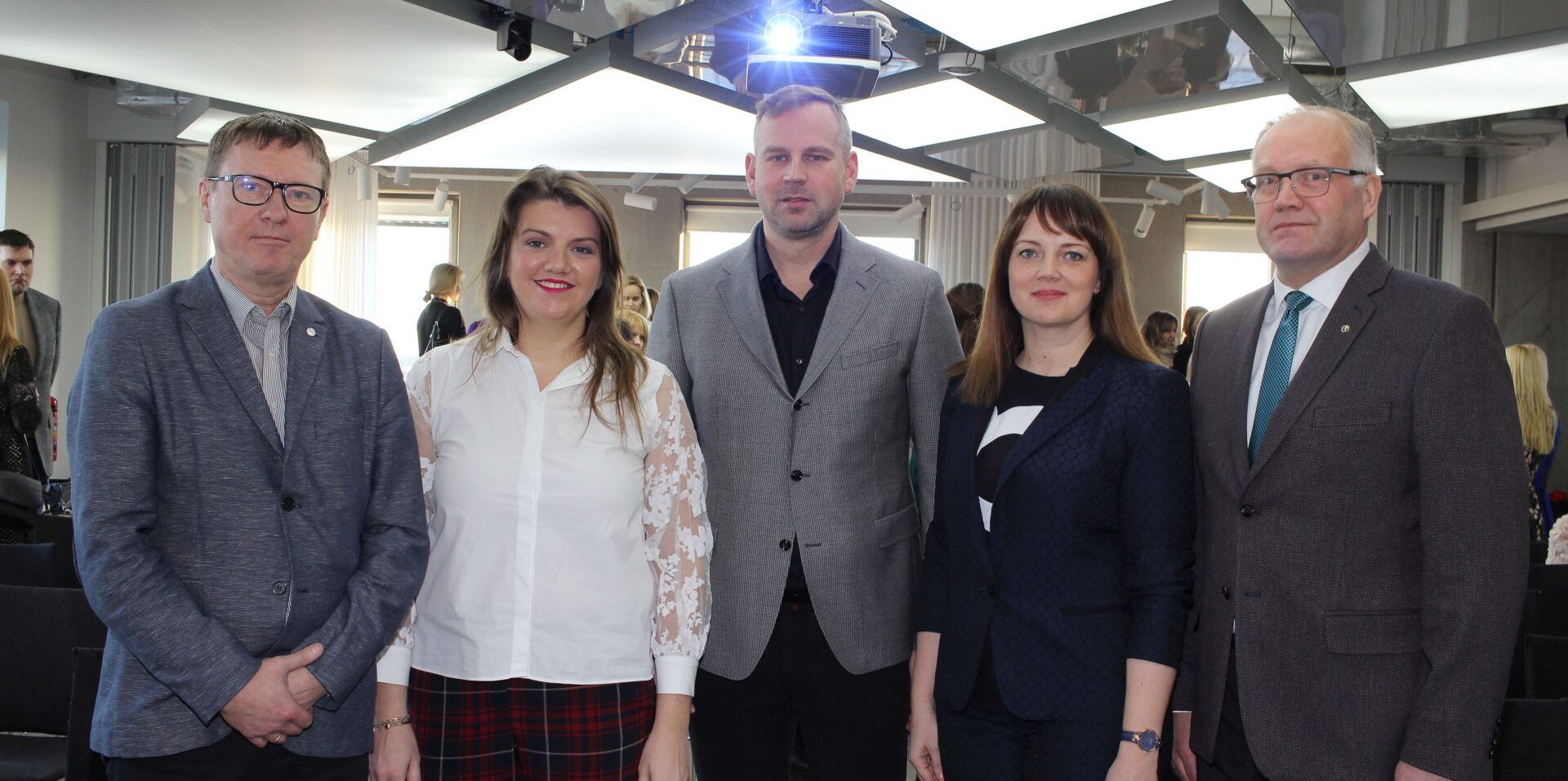 Koolijuhid lähevad ettevõtetesse tööle