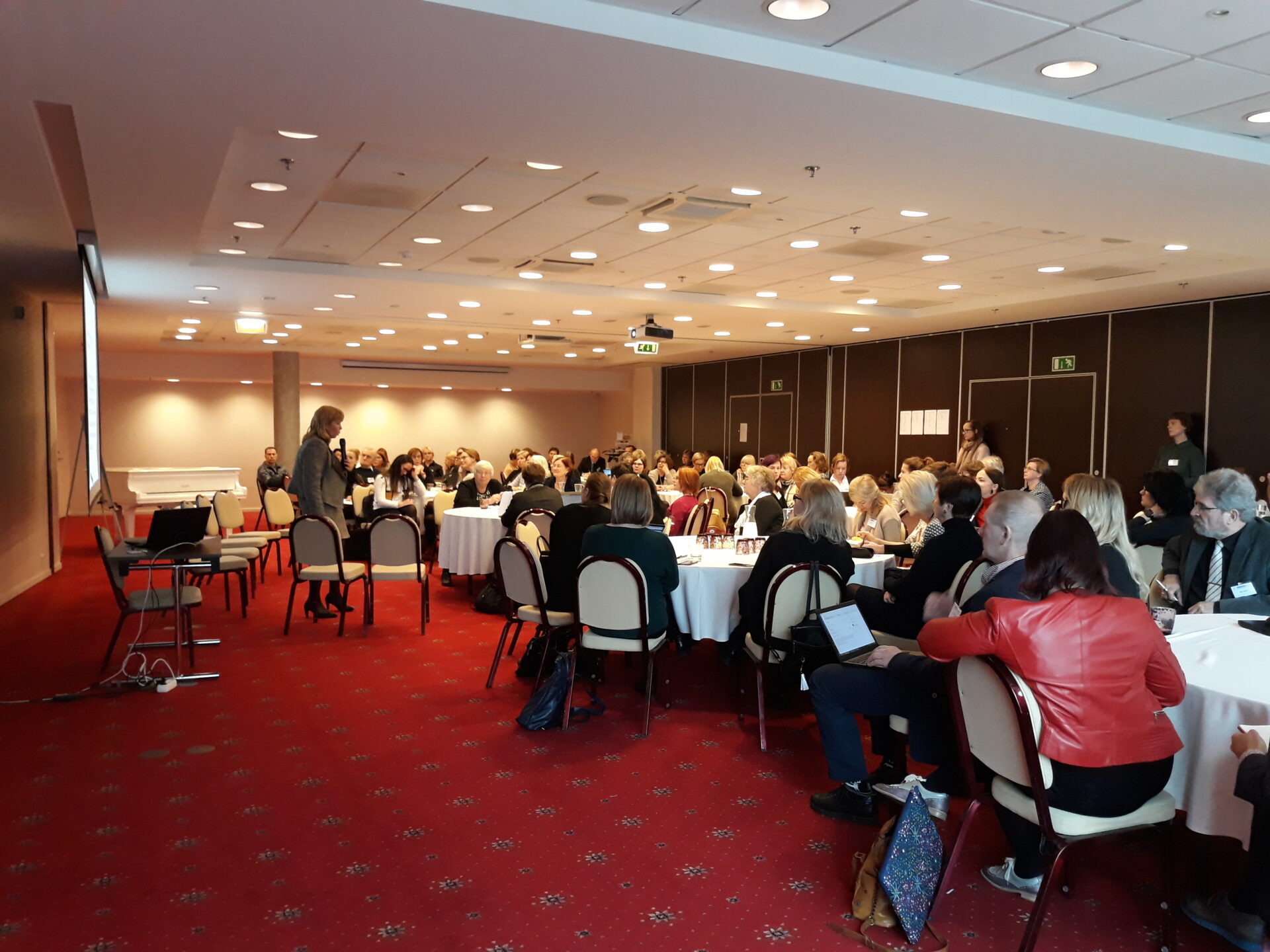 Uues mustris kool, õpitee ja õpetaja