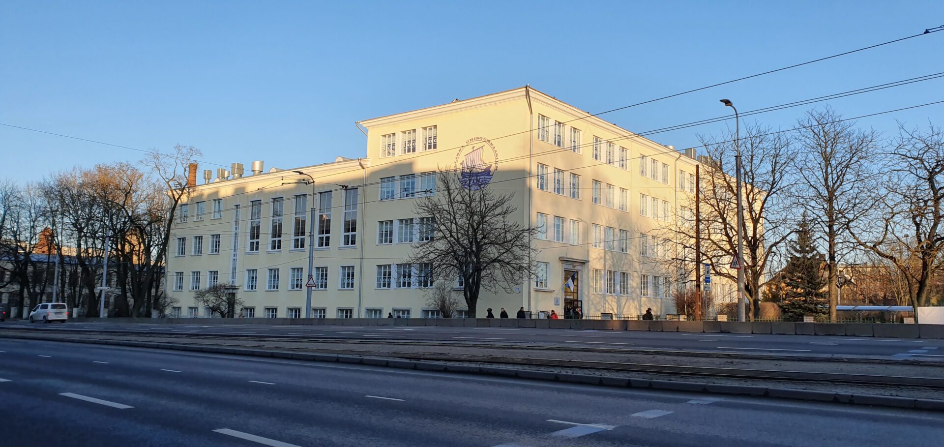 Tallinna Ühisgümnaasium – sajand kooli meie moodi