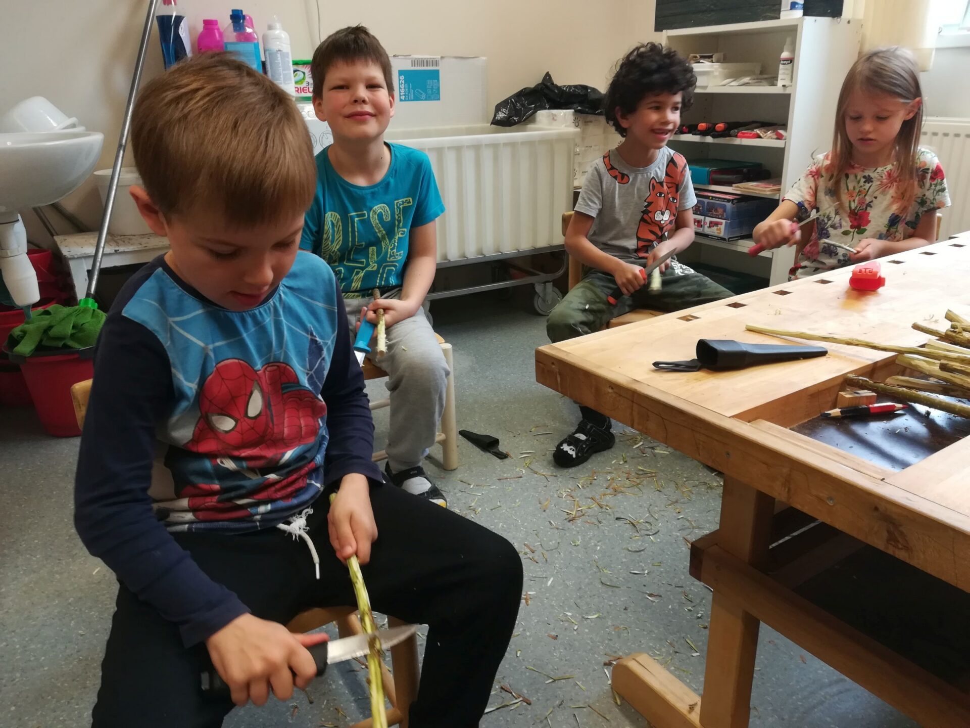 Puutöökojas õpib laps  vajalikke oskusi ja areneb loovus