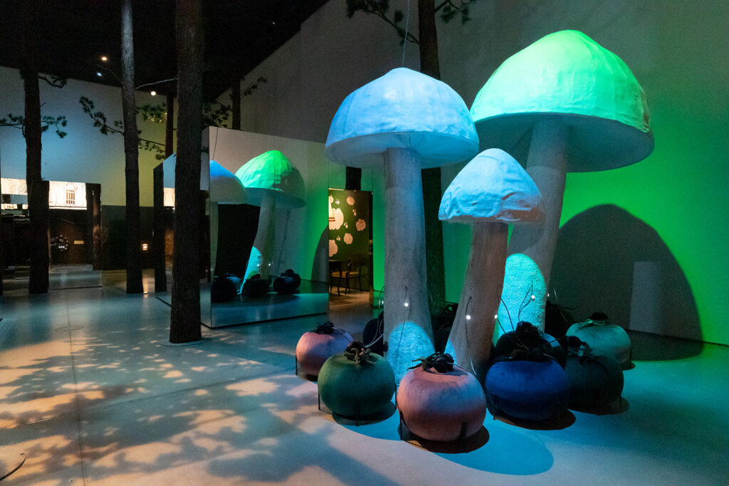 Eesti Rahva Muuseumi näitus  „Elas kord…“ viib rännakule imemetsa ja allmaailma