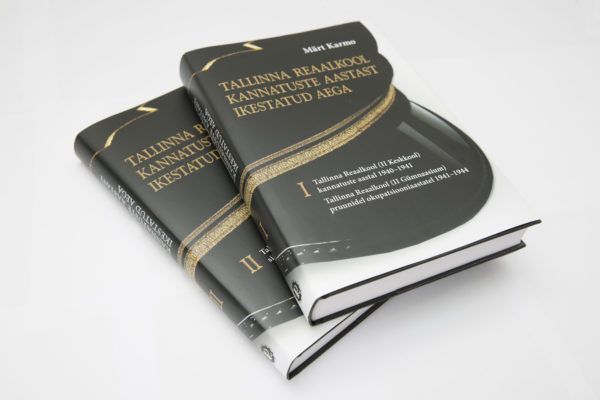 Monument Tallinna reaalkoolile ja ka autorile