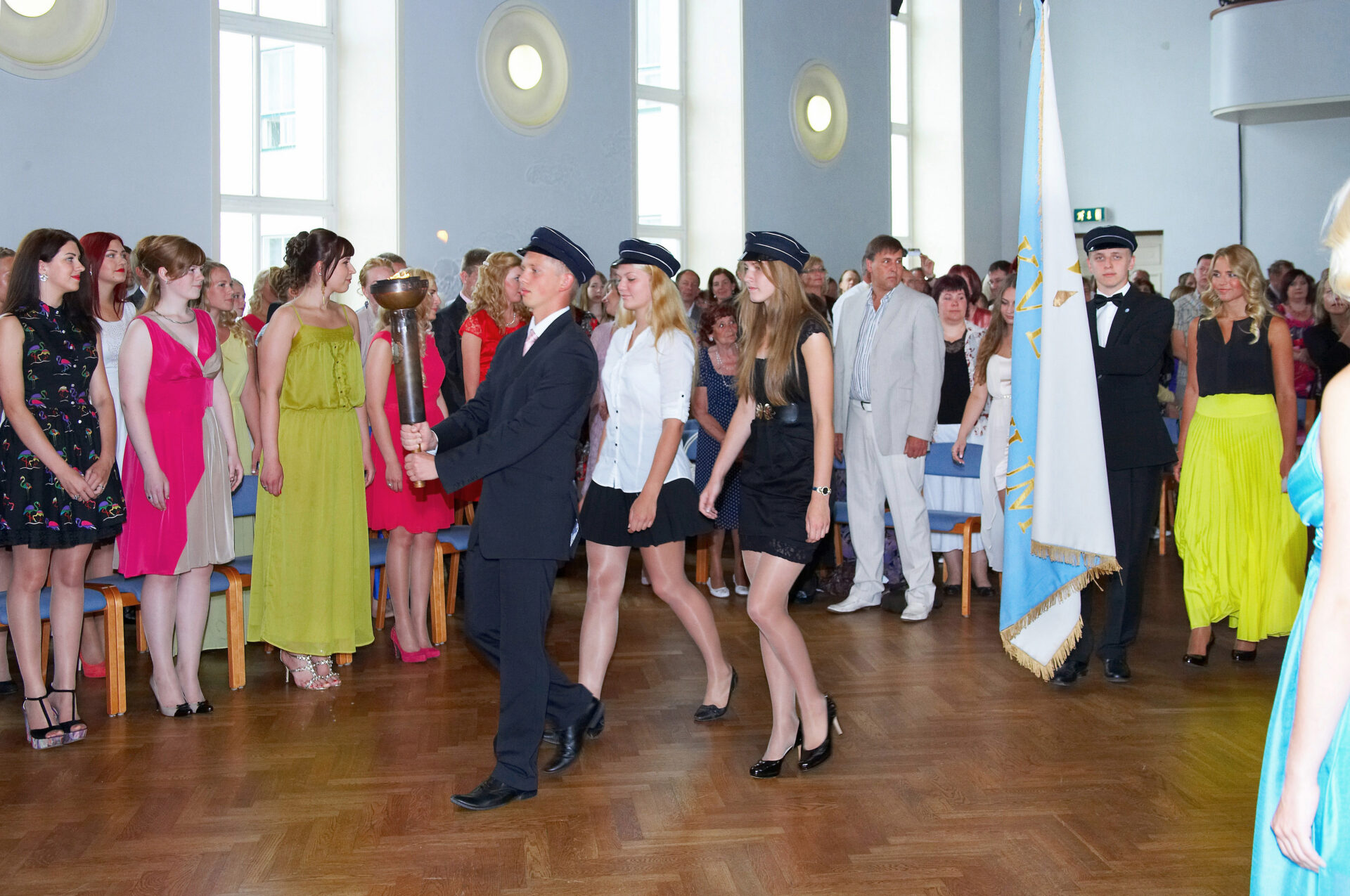 Kas teeme lõpuaktuse sees, väljas või veebis?