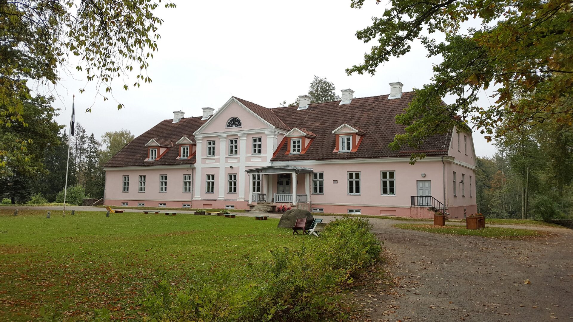 LÕK-koolid: kas liigne luksus või tõsine vajadus?