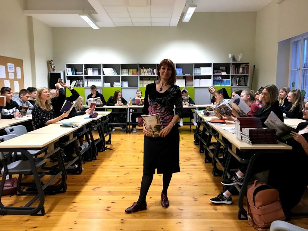 Eesti keel ja kirjandus gümnasistide uurimustes ja praktilistes töödes