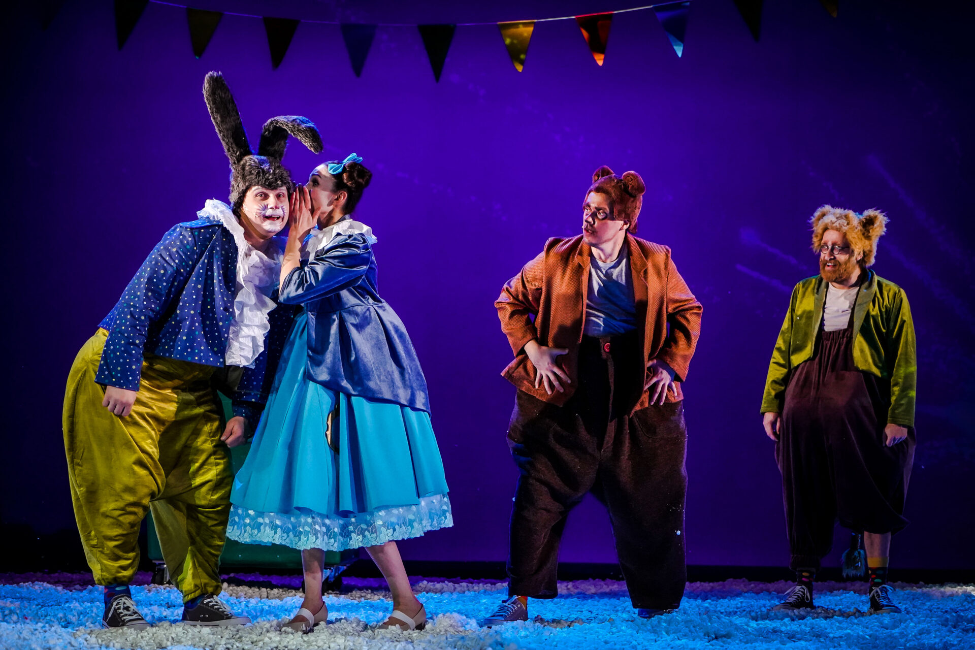 Lugupeetud 1.–7. klassi õpetajad!  Kutsume teid koos lastega Vene Teatrisse