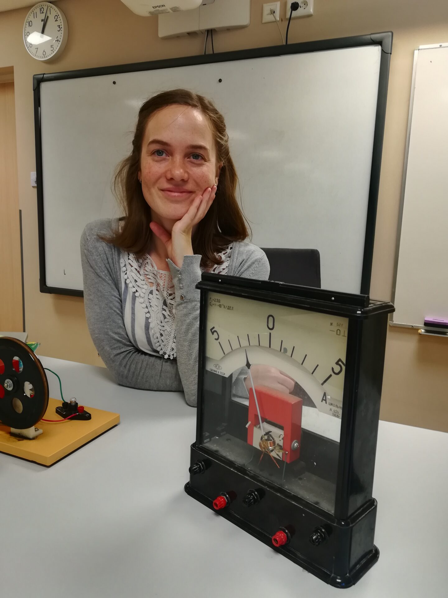 Agnes Vase füüsikatundides on särtsu ja sädet