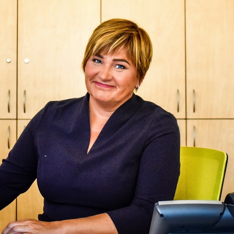 Kas vaid „Soojad kehad klassi ees“?