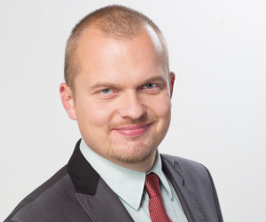 Ülikoolid on sunnitud palgaraha ahjus põletama