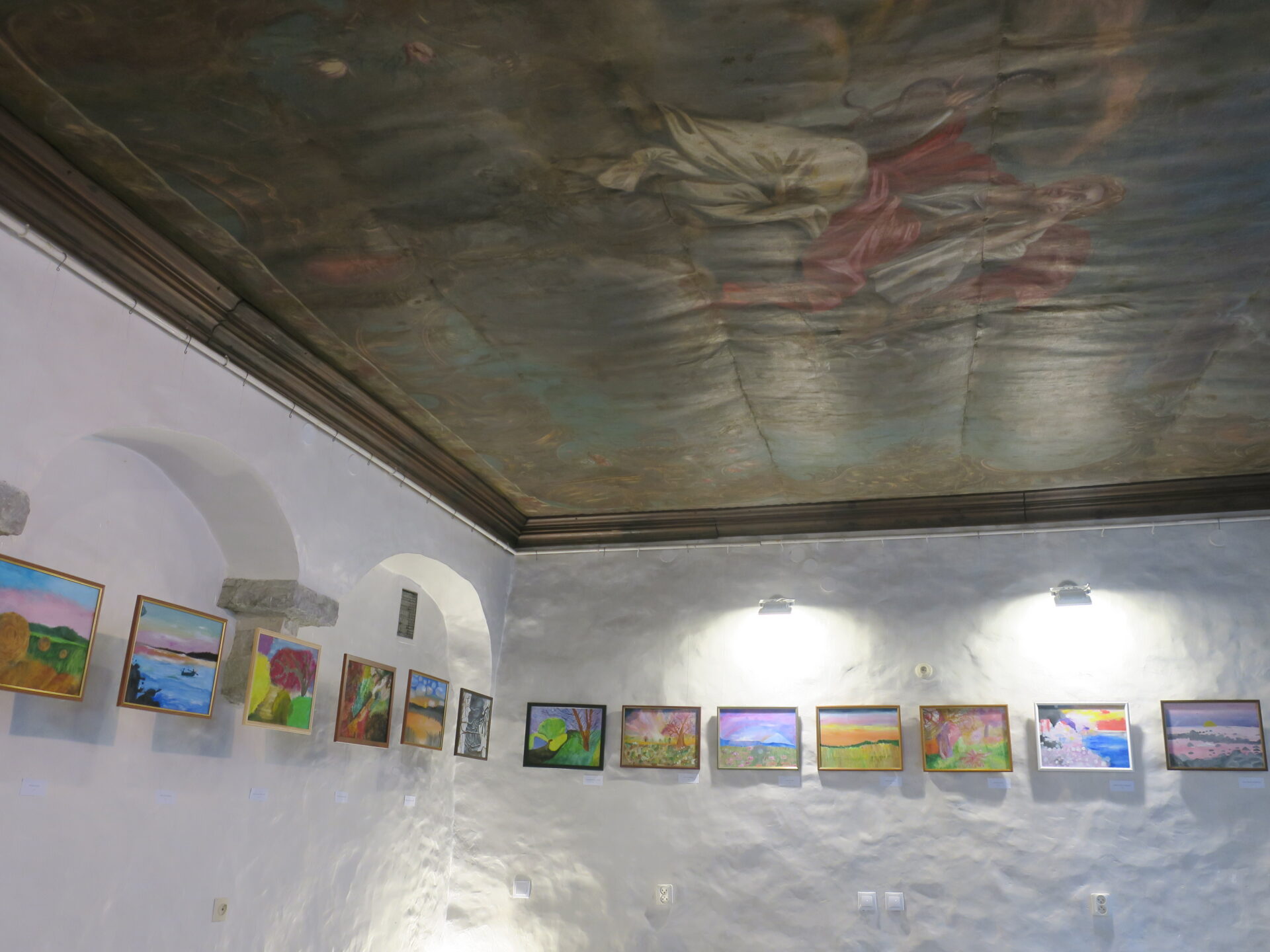 Tallinna vanalinnas näeb Südalinna kooli õpilaste õlimaale