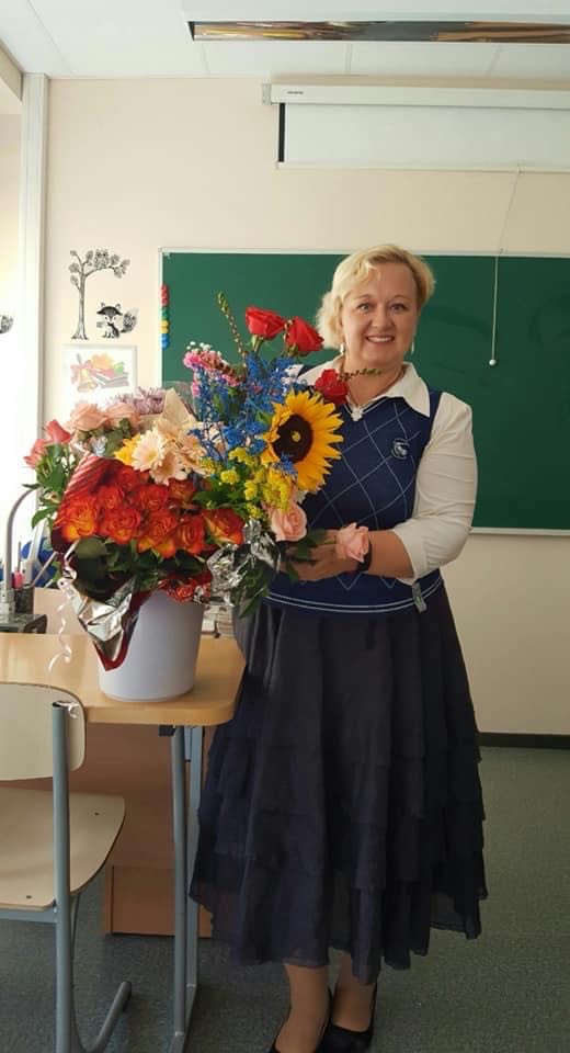 Karjääripöörde teinud õpetaja: tundsin, et lapsed vajavad mind rohkem kui edukad pankurid