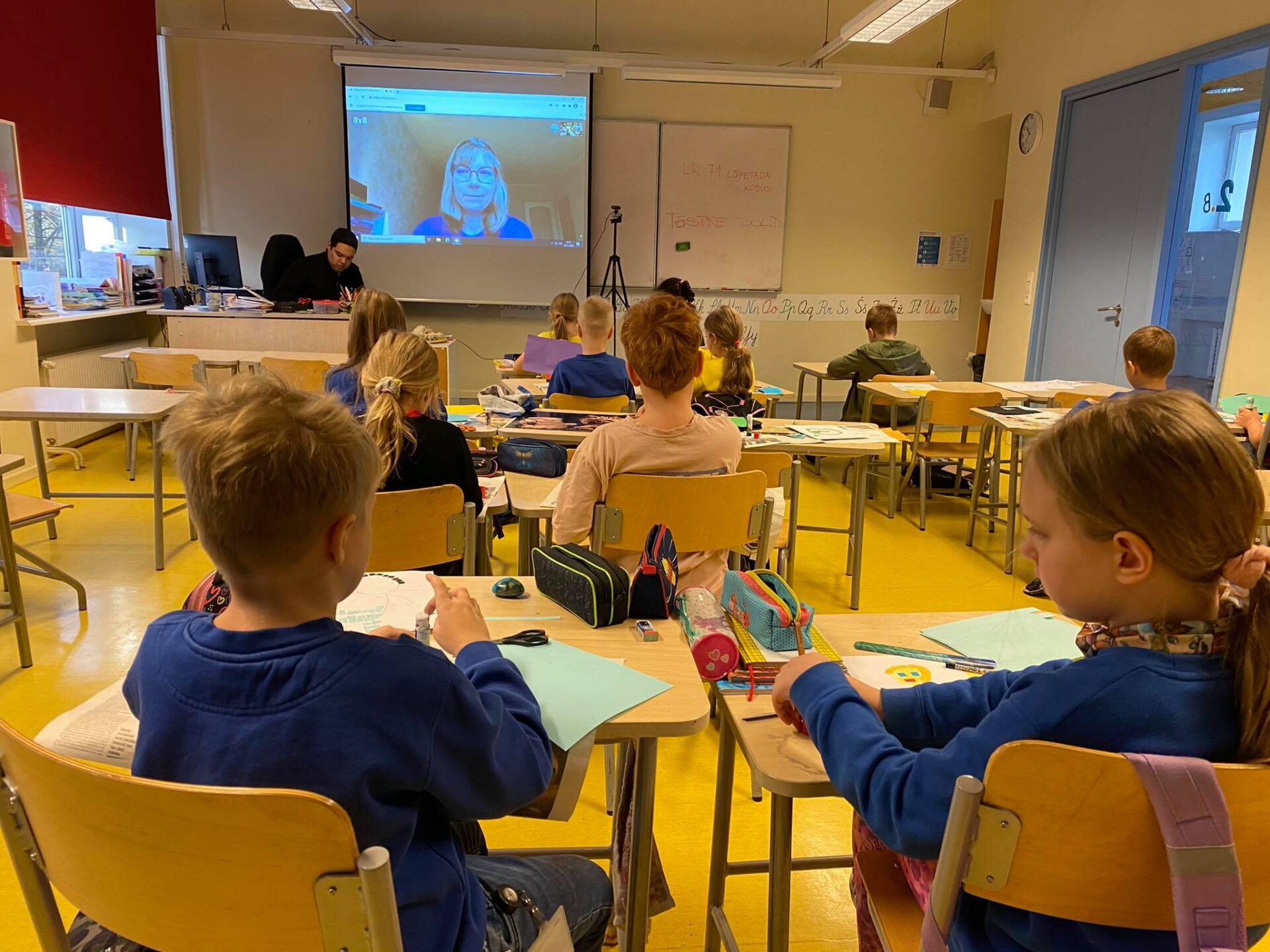 Kuidas me Pelgulinna gümnaasiumis online-veebitunde anname