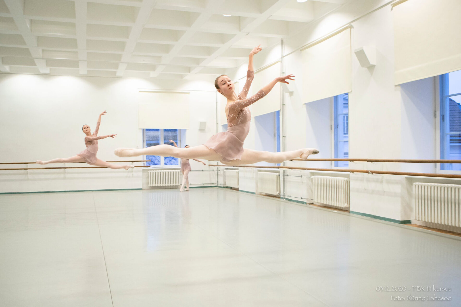 Balletikooli pingeline aasta lõppes kauni galaga