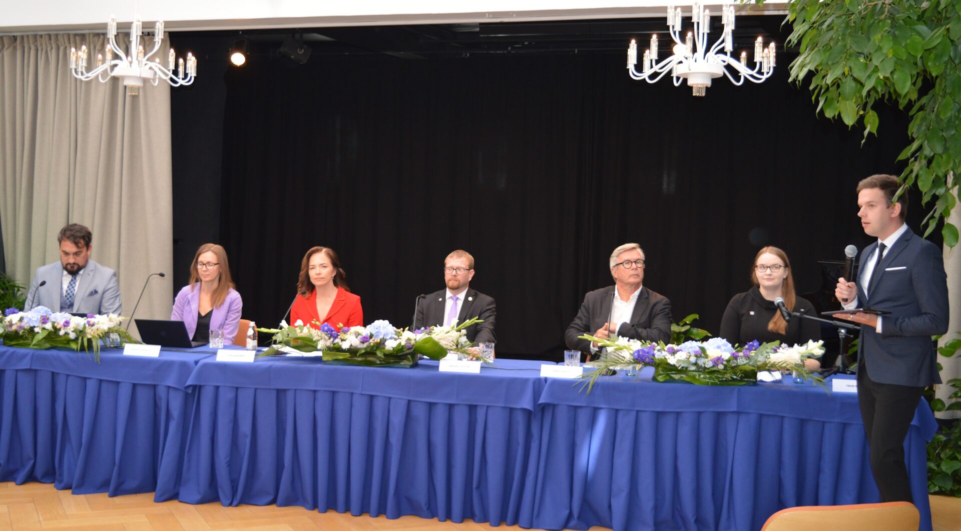 Uue õppeaasta olulised teemad on vaktsineerimine, koostöö ja üksteise märkamine