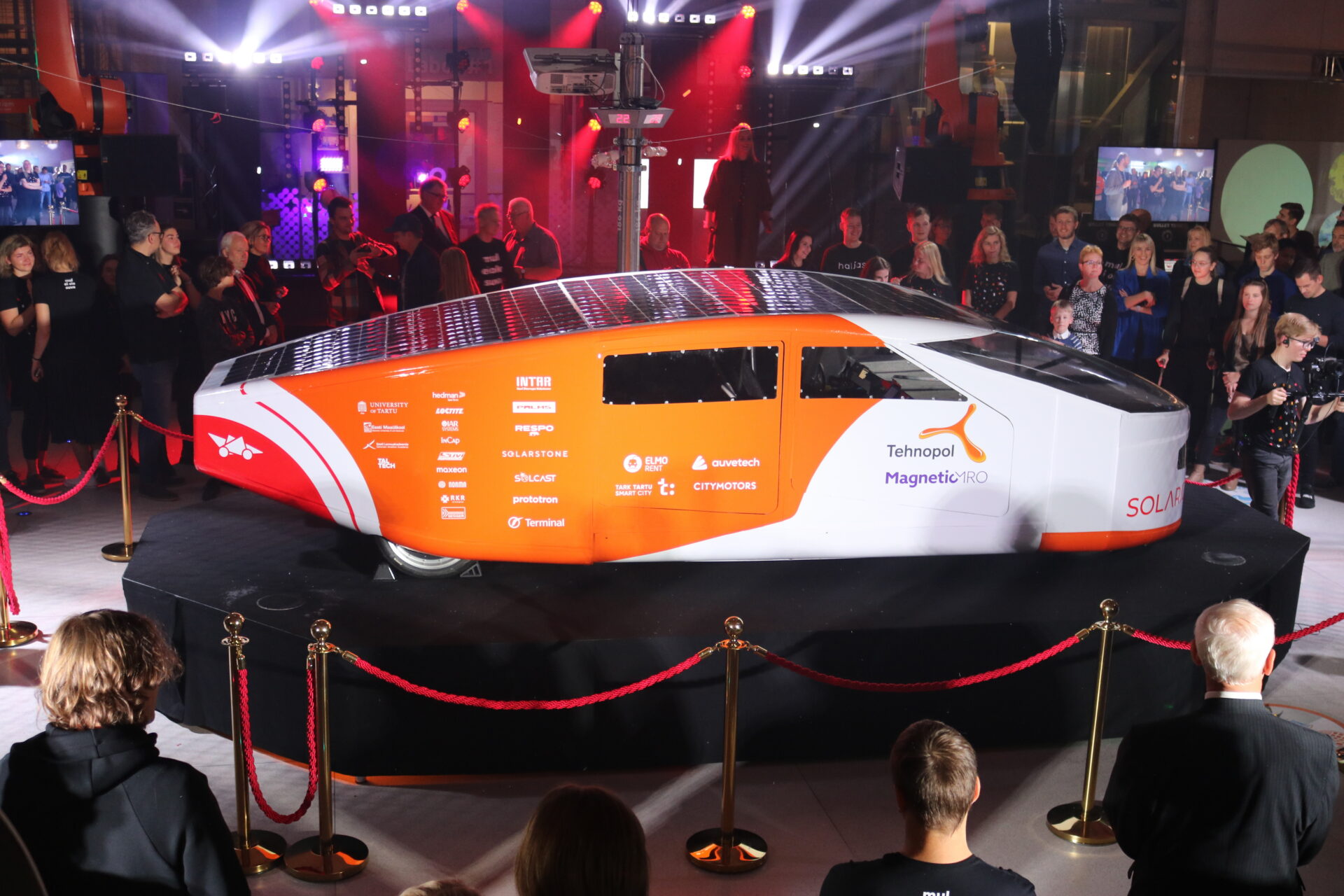 Solaride esitles Tartus Baltikumi esimest päikeseautot