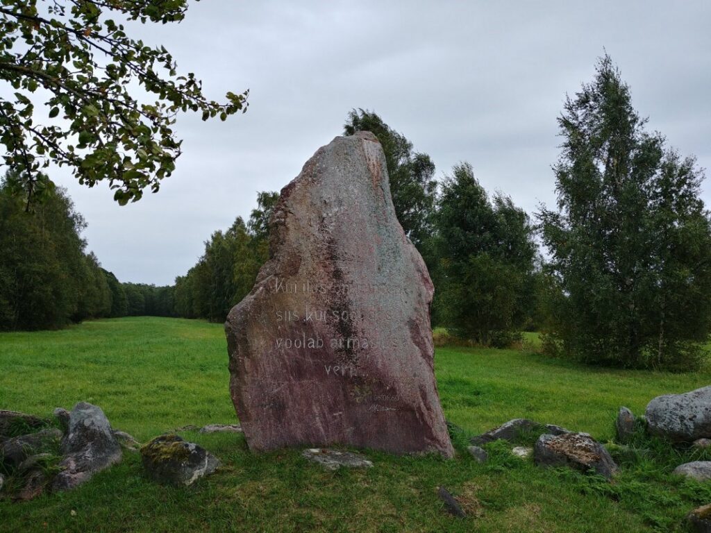 2. oktoobril viib Ajaloobussi reis tutvuma Läänemaa lähiminevikuga