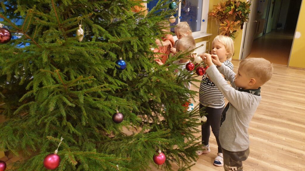 Väikeste muhulaste jõuluettevalmistused