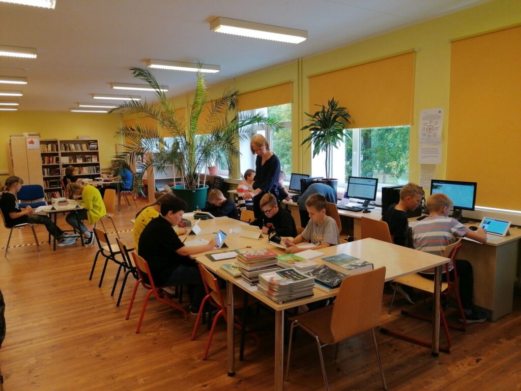 Kooliraamatukogu kui tugikeskus